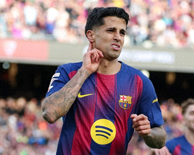 盛世娱乐官网娱乐-巴萨飞翼神作：奔袭50米破门+造2点球！5万人鼓掌 梦回巅峰|巴塞罗那|坎塞洛|塞维利亚|朱尔斯-孔德|曼城_新浪体育_新浪新闻